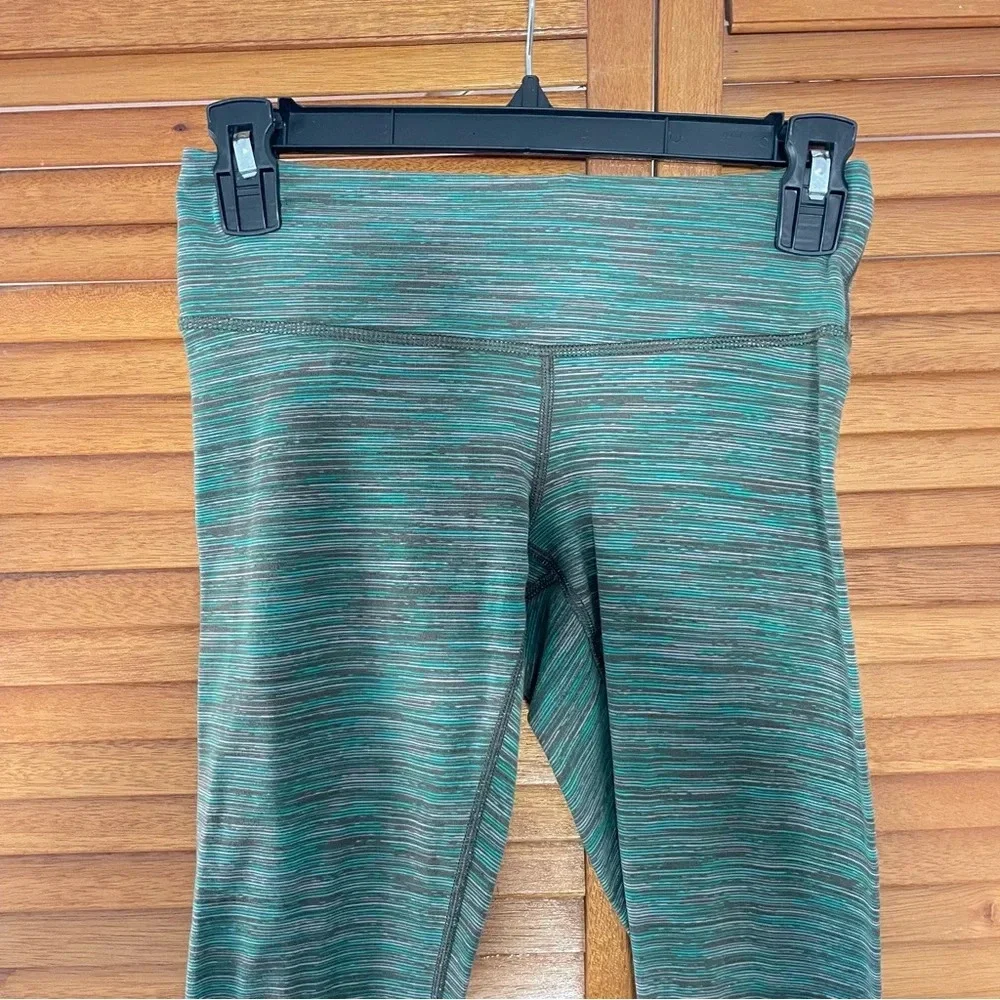 Lululemon Wunder Under Cropped Athletic Yoga Leggings Sz 4